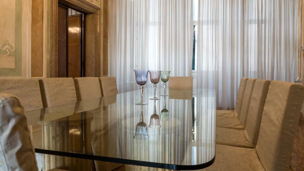 Luxury Balcony Apartment Venice Exterior photo