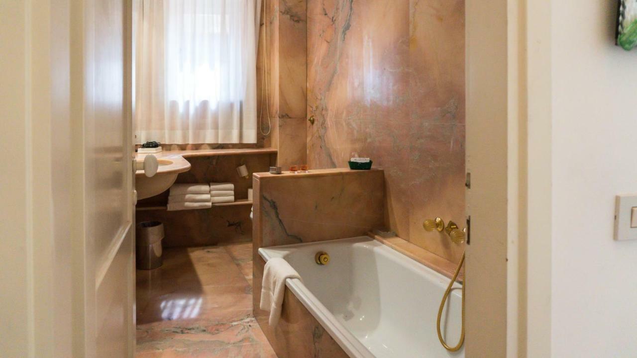 Luxury Balcony Apartment Venice Exterior photo